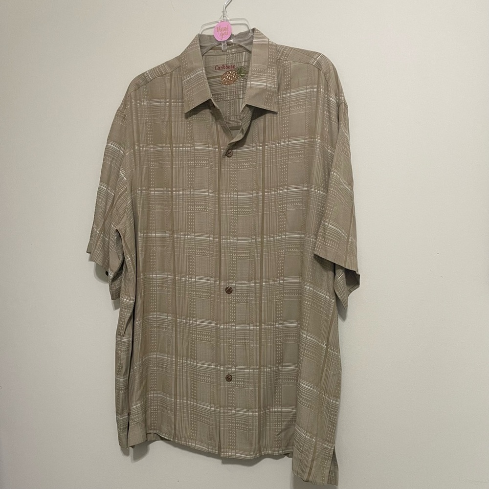 Caribbean Tan Plaid Shirt ~ Size XL
Tropical or Resort Wear